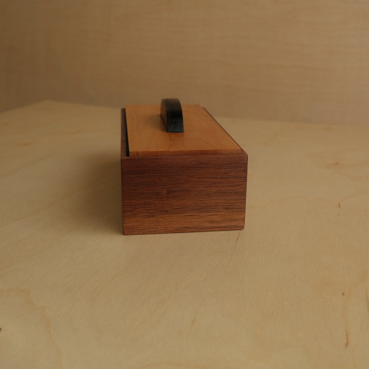 Walnut Decorative Keepsake Box 007