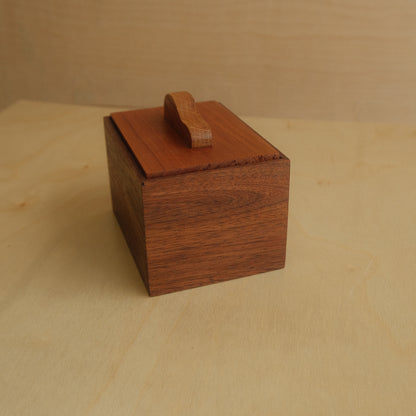 Walnut Decorative Keepsake Box 009