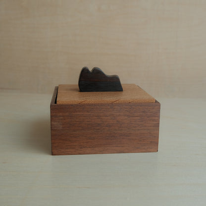 Walnut Decorative Keepsake Box 014