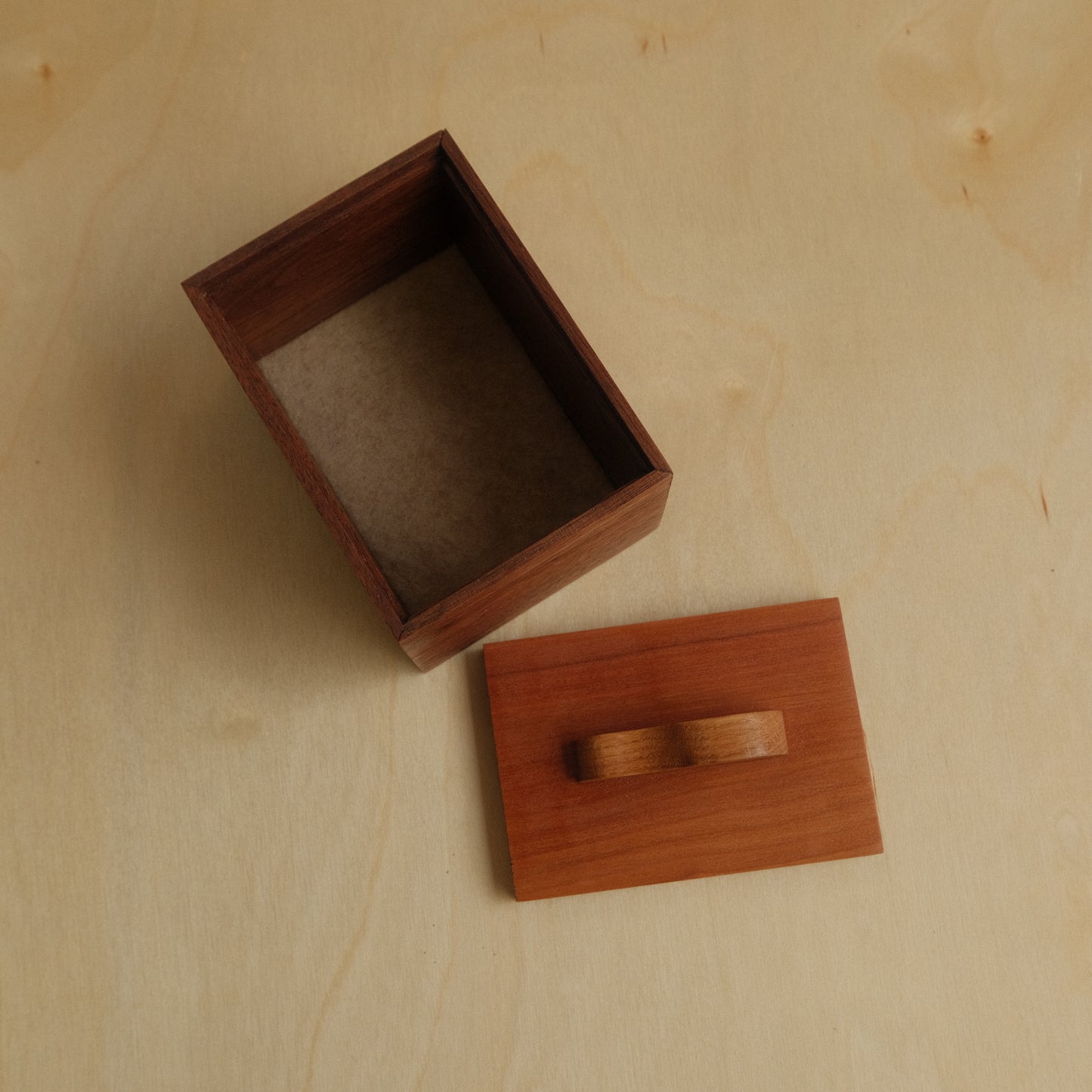 Walnut Decorative Keepsake Box 009