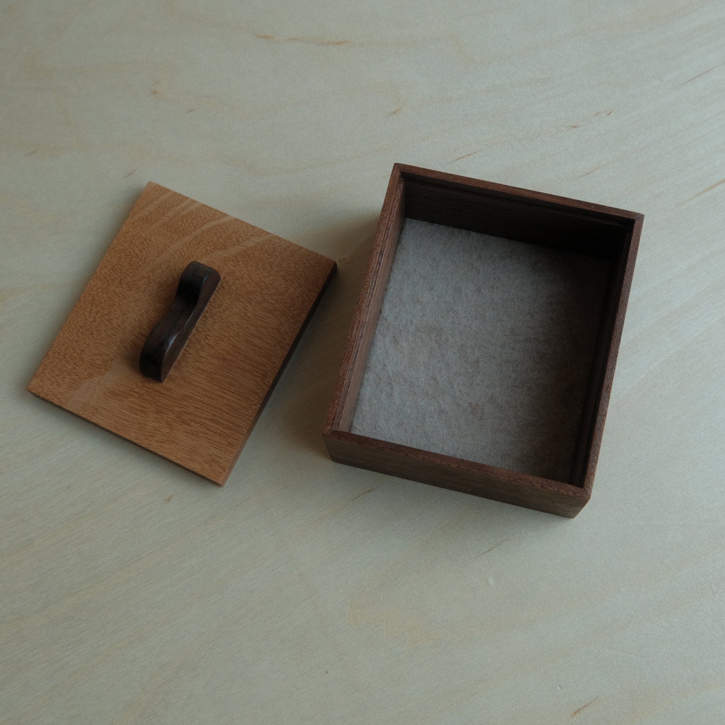 Walnut Decorative Keepsake Box 021