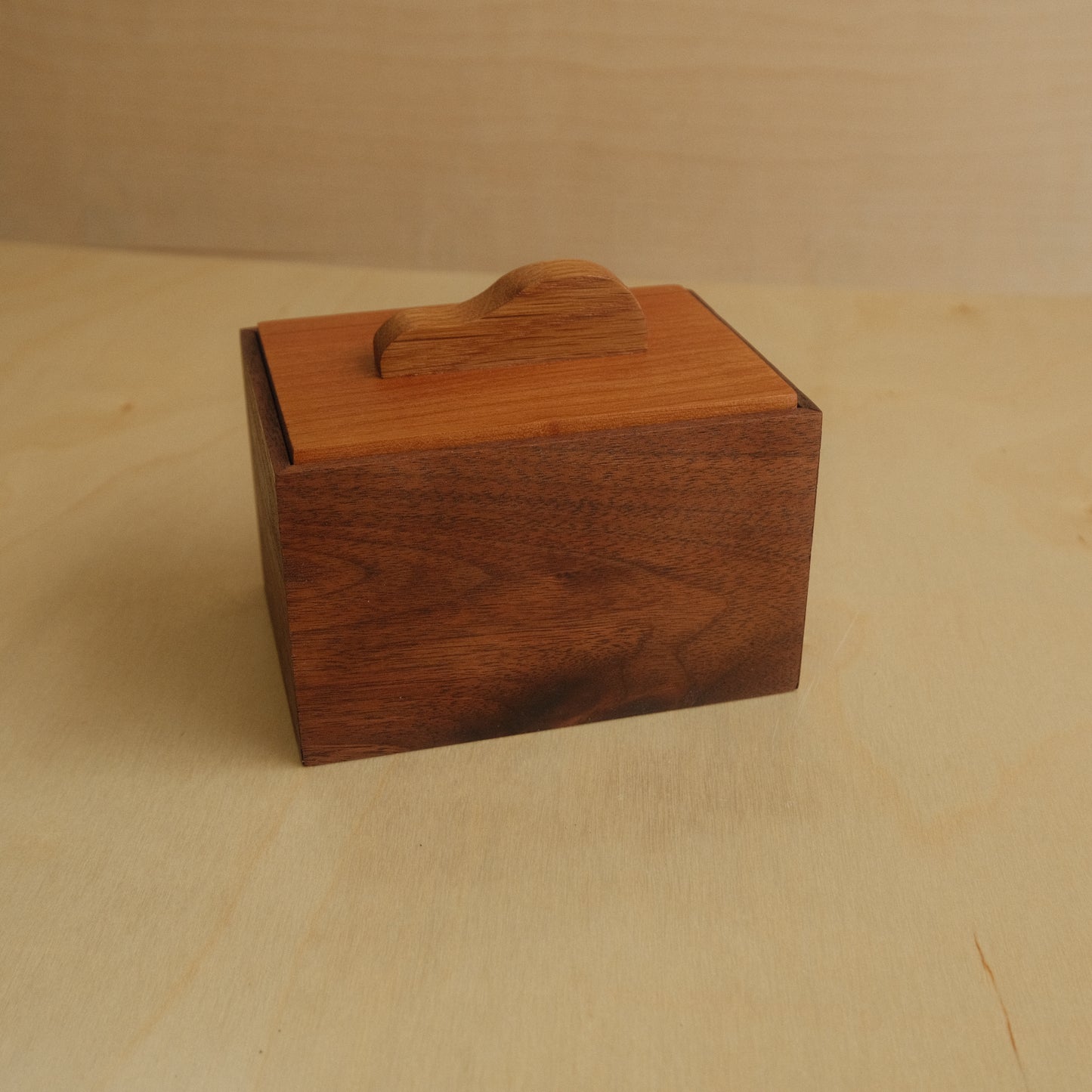 Walnut Decorative Keepsake Box 009