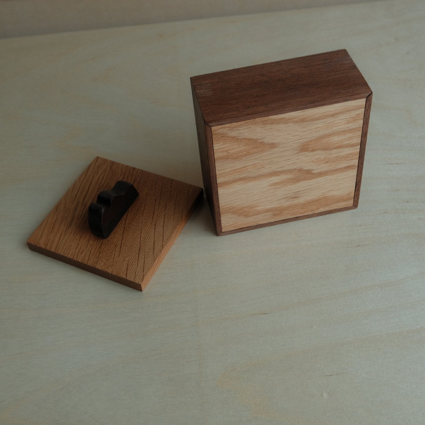 Walnut Decorative Keepsake Box 014