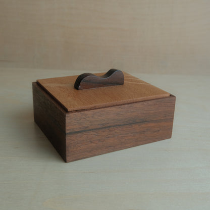 Walnut Decorative Keepsake Box 021