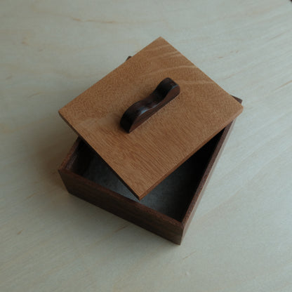 Walnut Decorative Keepsake Box 021
