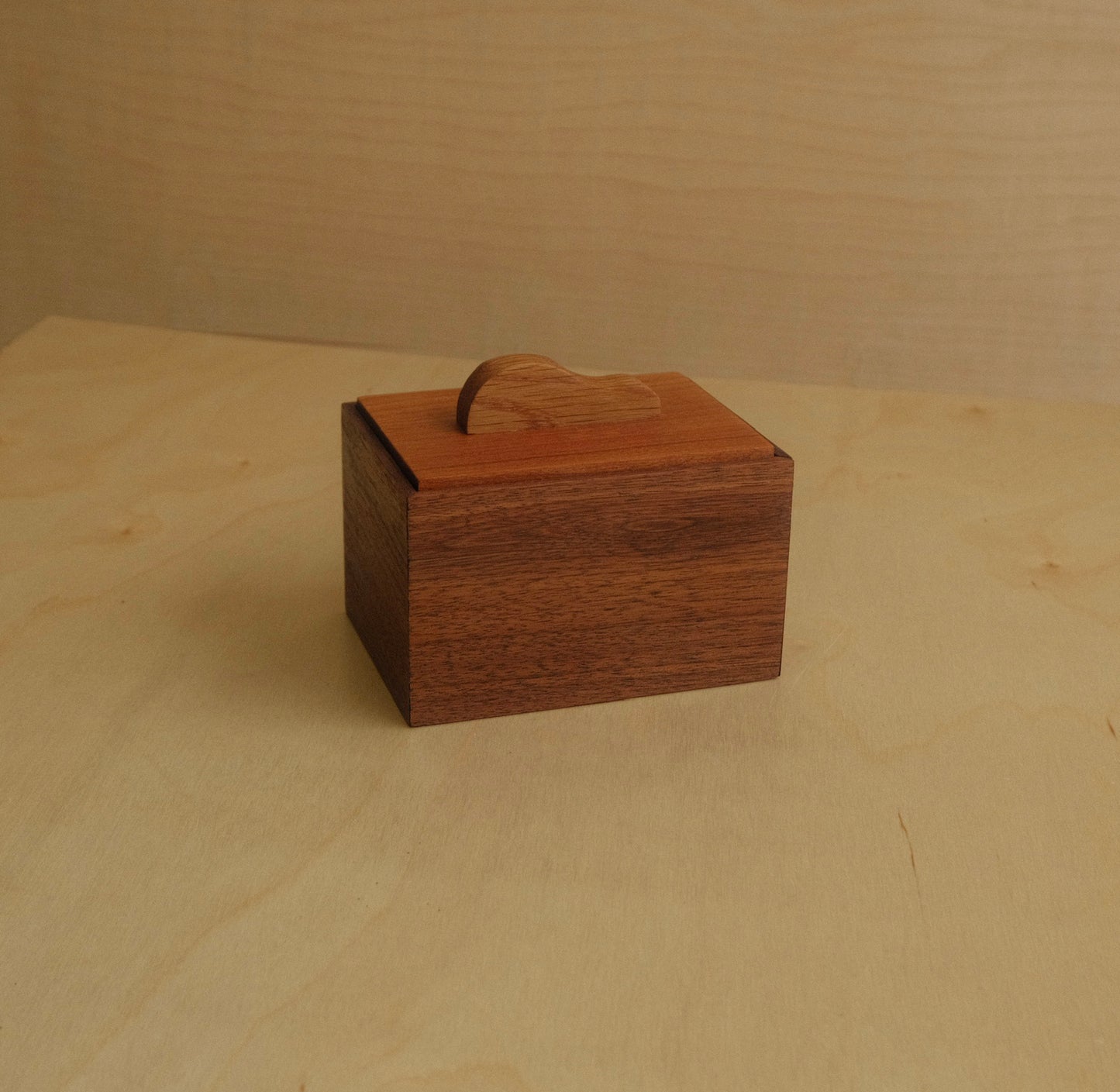 Walnut Decorative Keepsake Box 009