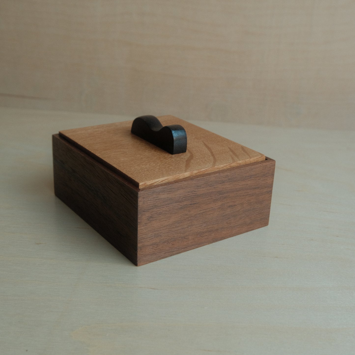 Walnut Decorative Keepsake Box 021