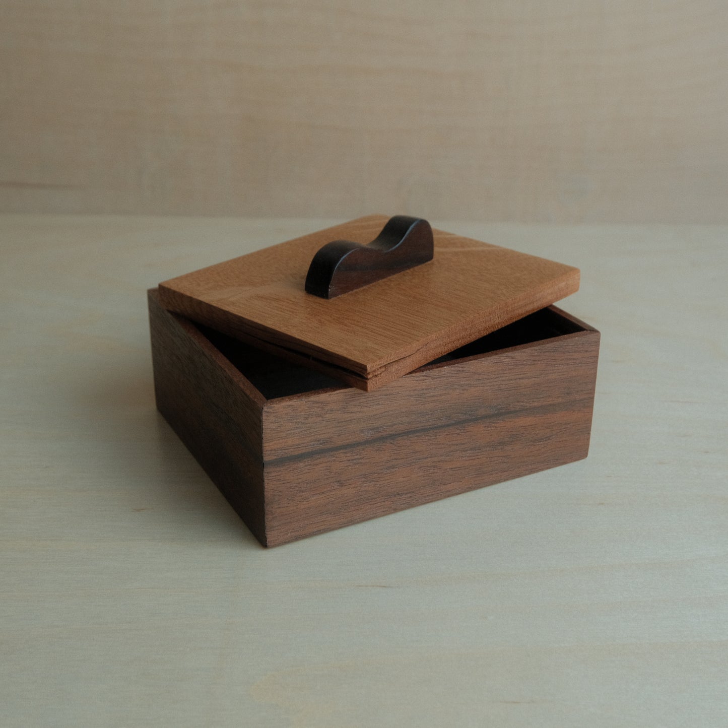 Walnut Decorative Keepsake Box 021