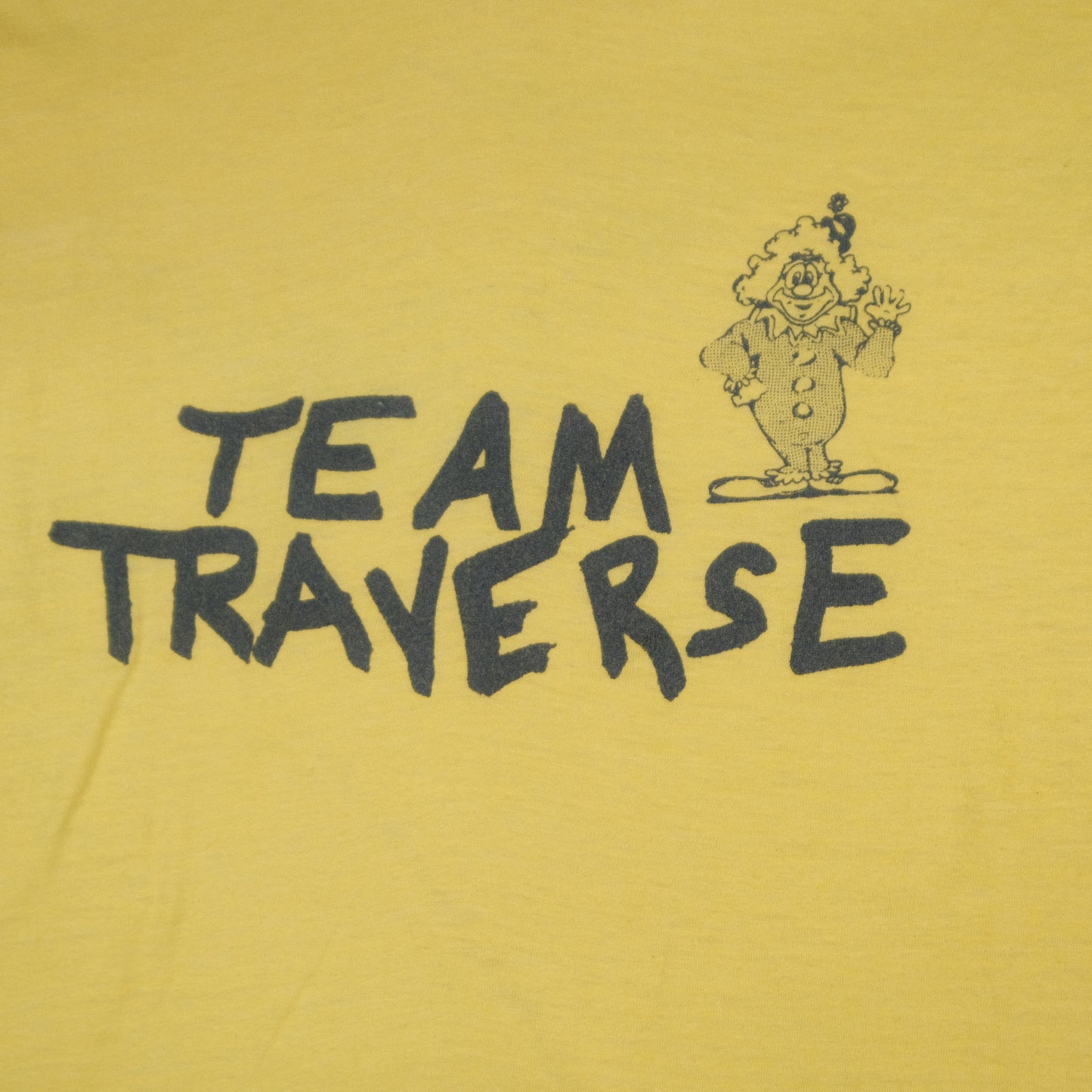 Vintage Team Traverse City, MI T-Shirt Men’s Small Yellow Screen Stars
