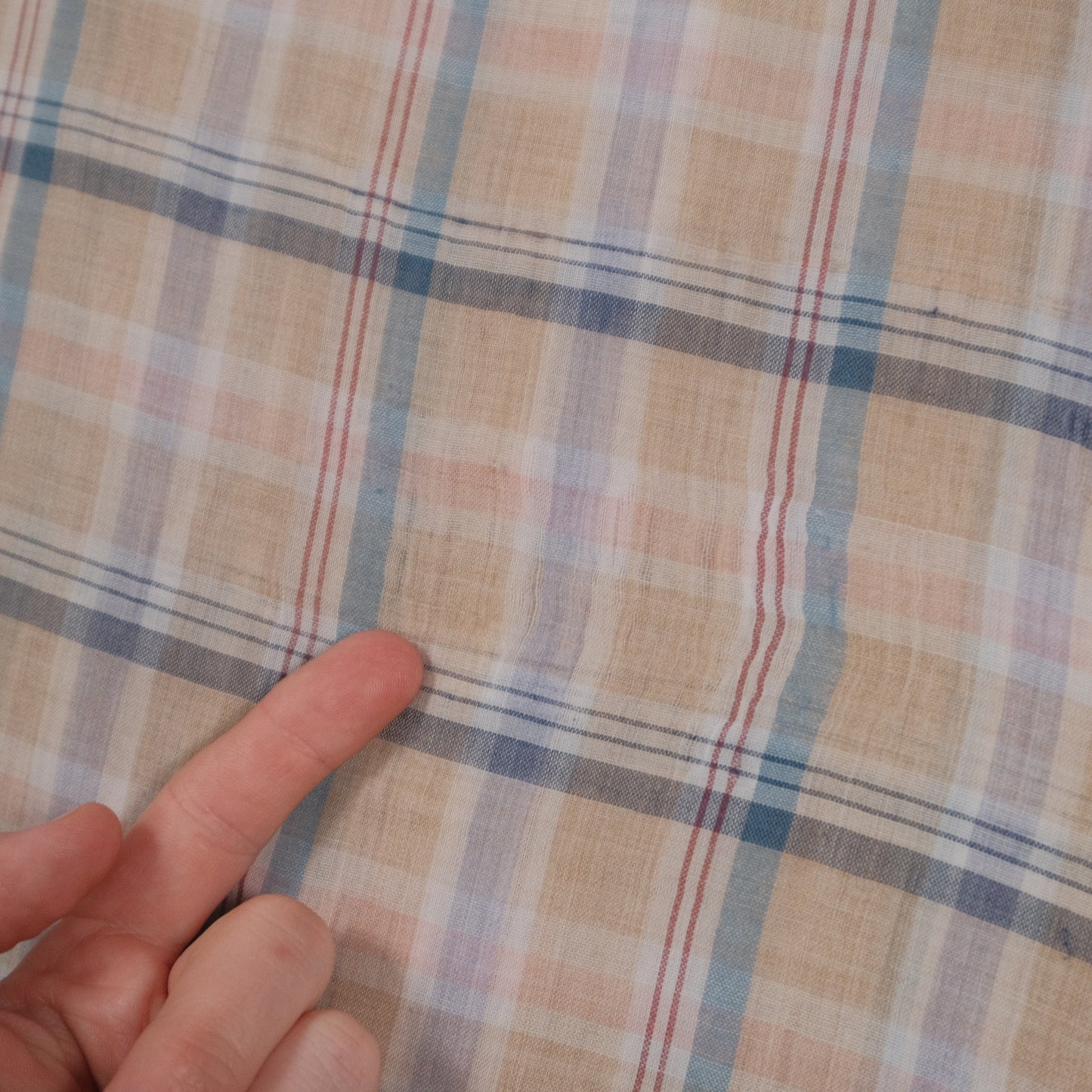 Vintage 70’s Levi’s Short Sleeve Button Up Tan Plaid Men’s Large Made in Korea Flap Pocket