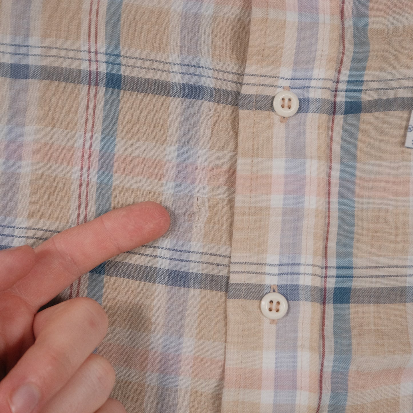 Vintage 70’s Levi’s Short Sleeve Button Up Tan Plaid Men’s Large Made in Korea Flap Pocket